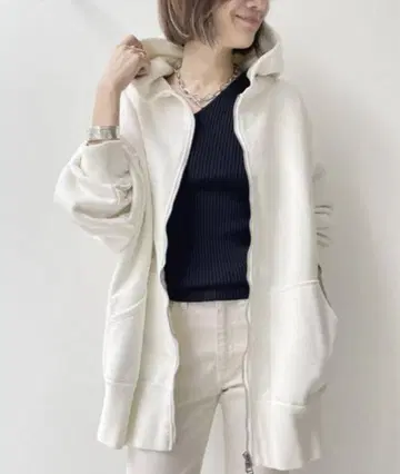 라빠르망 아르쥬빌리 21AW 베이직 집업 후드티