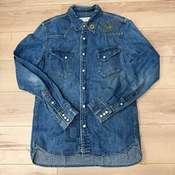 [ M 사이즈 ] REMI RELIEF 스컬 스터드 데님 웨스턴 셔츠