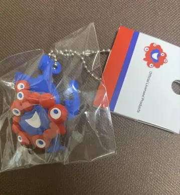 오사카 간사이 박람회 미야쿠미야쿠 러버 입체 볼체인 거꾸로 키링