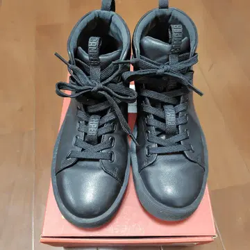 CAMPER K400413-011 블랙 하이컷 스니커즈
