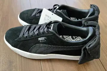 PUMA 블랙 스웨이드 스니커즈 리본 포함 22cm 미사용