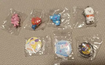 쿠라스시 BT21 피규어 캔뱃지 아크릴 스티커