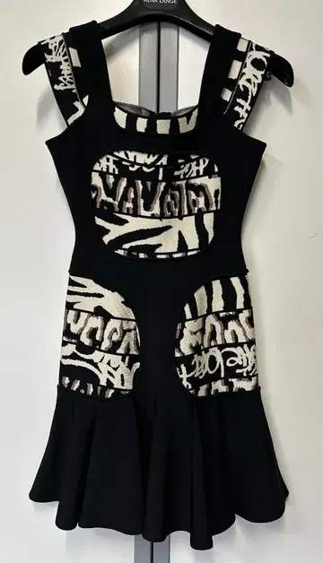 HERVE LEGER 슬리브리스 플레어 스커트 원피스