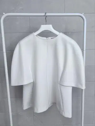 Heve Puff Shell tops white