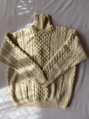 Carraig Donn 90년대 터틀넥 스웨터 화이트
