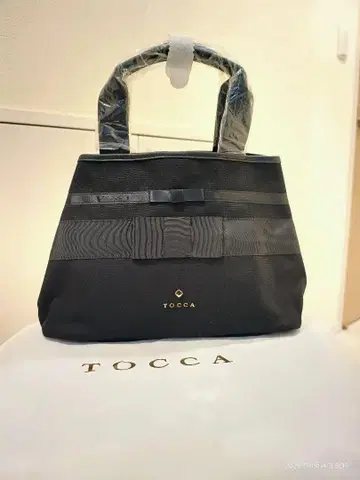 컨디션 최상 TOCCA 블랙 토트백 (가방 포함)