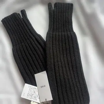 HYKE 택 포함 새상품 암워머 블랙 장갑 하이크