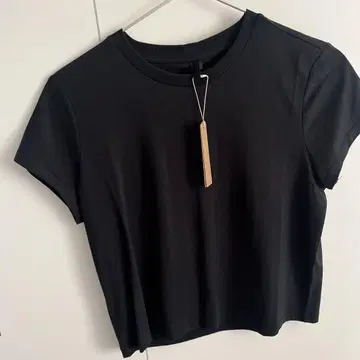 skims 블랙 반팔 T셔츠