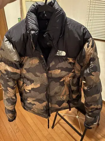 THE NORTH FACE 다운 자켓 카모플라쥬