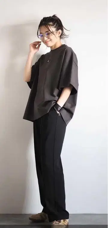 ANIECA 핀턱 허리 새틴 팬츠