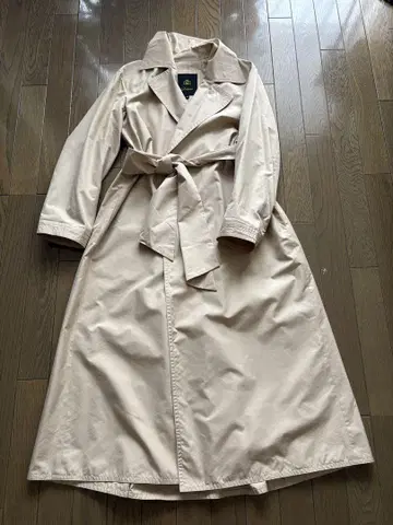 [ 새상품급 ] 드로어 베이지 트렌치코트 size36