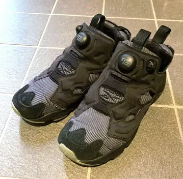 INSTAPUMP FURY 23.5cm 블랙