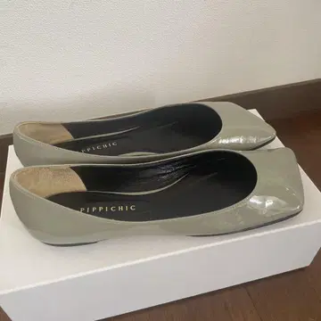 PIPPICHIC 그레이 스틸레토 플랫슈즈