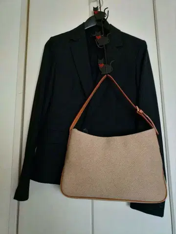 BODY DRESSING 숄더 핸드백