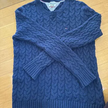 TOMMY JEANS 케이블 니트 스웨터 M 사이즈
