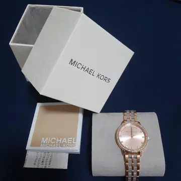 MICHAEL KORS 로즈 골드 손목시계