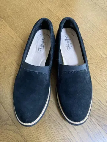 새상품급 Clarks 샤론 리 슬립온 신발