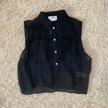 ZARA 프릴 장식 세미 시스루 상의 블랙 M