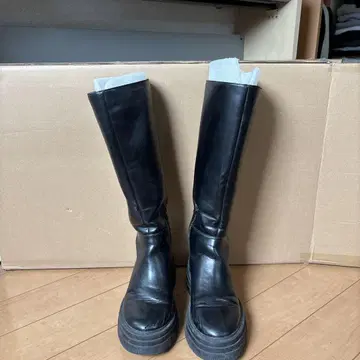 LOWRYS FARM 24-24.5cm 블랙 가죽 롱 부츠 통굽