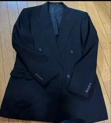 즉시 발송 가능 Aquascutum 블랙 테일러드 자켓 96A7