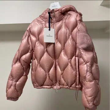 MONCLER 핑크 다운 자켓 후드 부착