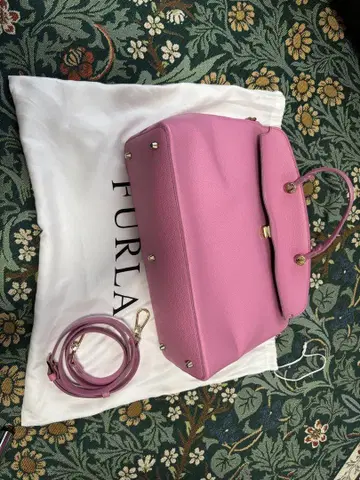 FURLA 핑크 핸드백 숄더 스트랩 포함