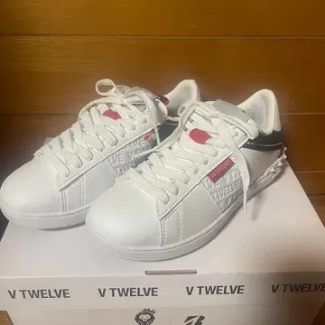 [새상품] V TWELVE 골프화 화이트