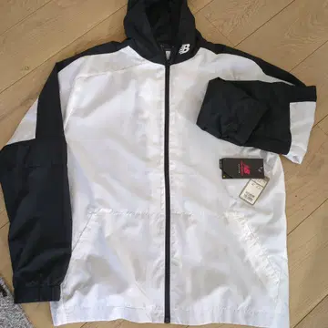 New Balance 나일론 자켓 XL 화이트/블랙