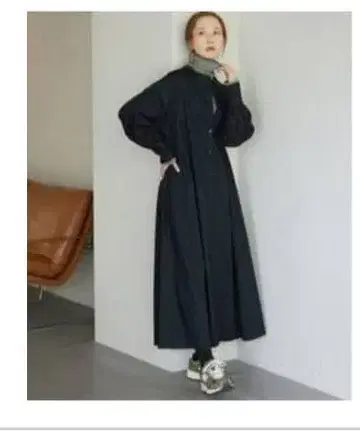 슬로브 이에나 볼륨 슬리브 셔츠 원피스 블랙