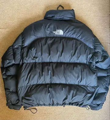 THE NORTH FACE 블랙 다운 재킷 센터 로고