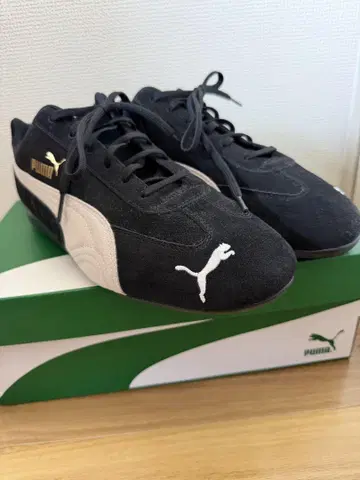 PUMA 스웨이드 스니커즈 블랙/화이트