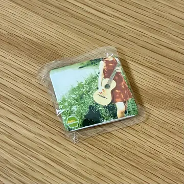 Spitz 스피츠 하치미츠 캔뱃지