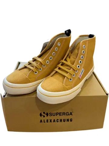 SUPERGA ALEXACHUNG 카멜 하이컷 스니커즈