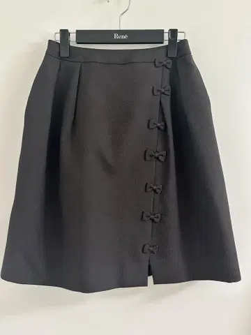 [새상품급] Rene 이탈리아제 원단 사이드 리본 스커트
