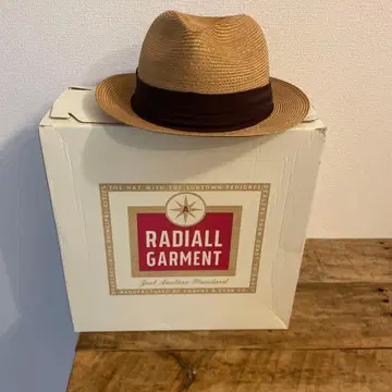 RADIAL GARMENT 스트로햇
