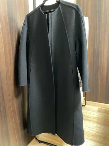 드로어 블랙 롱 코트