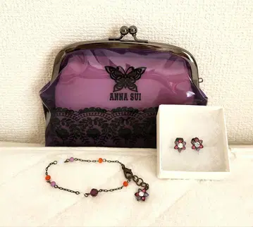 ANNA SUI 꽃 모티브 귀찌 팔찌 세트 파우치 포함
