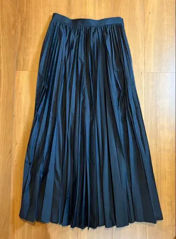 ebure 에부루 미사용 플리츠 스커트