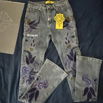 GUAPI PURPLE FLOWER DENIM