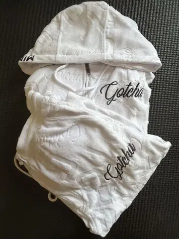GotCha 지퍼 후드티 XL와 숏팬츠 XXL 세트