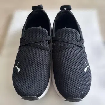PUMA SoftFoam+ 블랙 슬립온 스니커즈 블랙 23.5