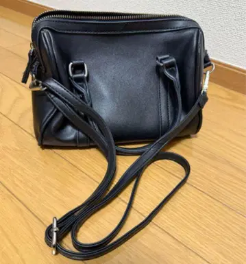 블랙 숄더백 중형 합성 피혁