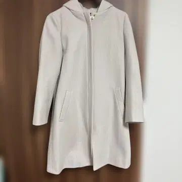 쿠미쿄쿠 후드 부착 롱 코트 라이트 베이지
