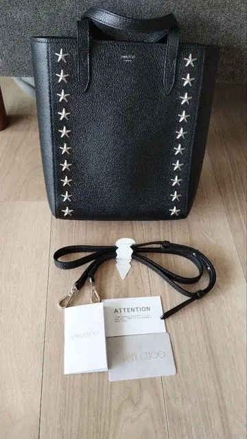 지미추 블랙 숄더백