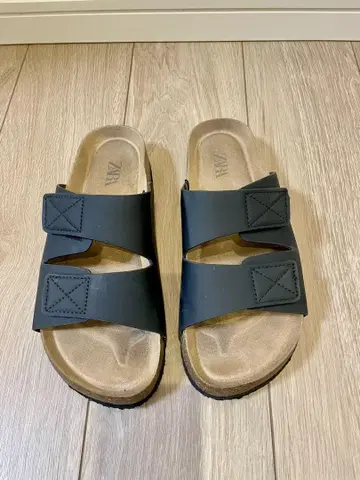 ZARA 블랙 샌들 41 (EUR) / 265 (CN)