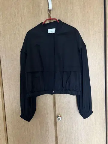 MANOF 블랙 2WAY 크롭 자켓