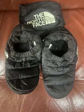 THE NORTH FACE 블랙스 슬리퍼