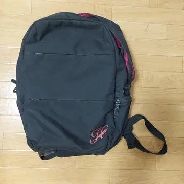 블랙 백팩