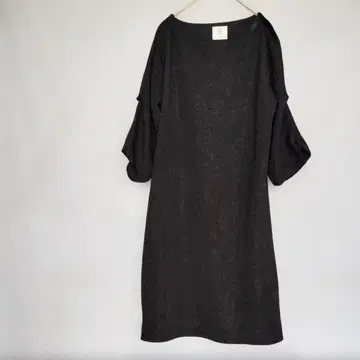 Bou Jeloud 블랙 원피스 벌룬 슬리브