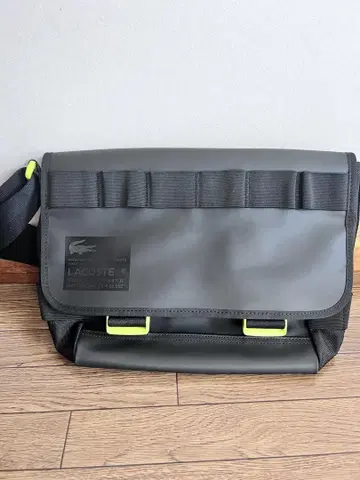 LACOSTE 그레이 메신저 백